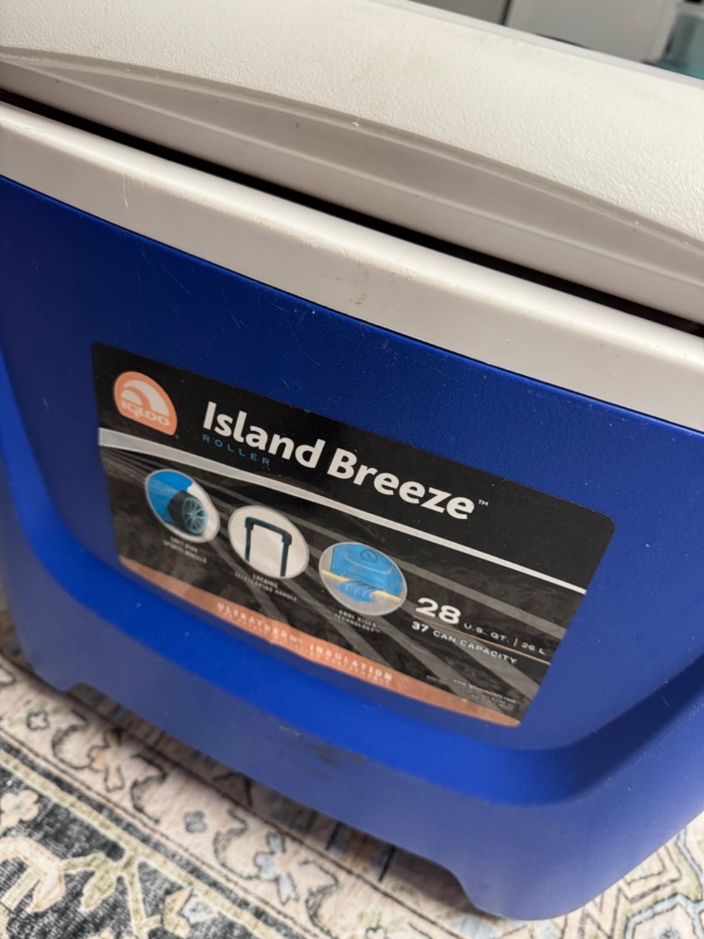 Igloo White Portable Cooler